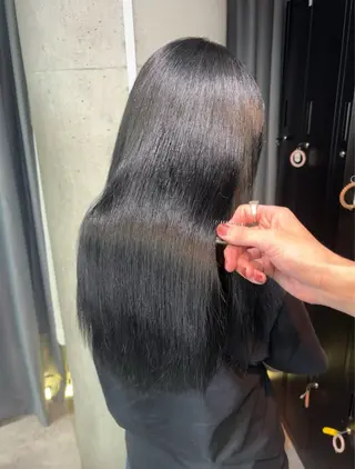 ロング カラー 落ちる黒 森崎雄斗のヘアスタイル
