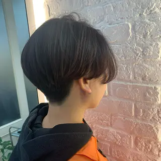 ショート カラー 米津 優花のヘアスタイル