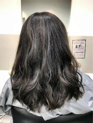 セミロング カラー 関口 友行のヘアスタイル
