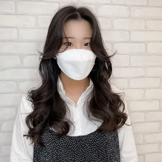 ロング パーマ abilita AZUSAのヘアスタイル