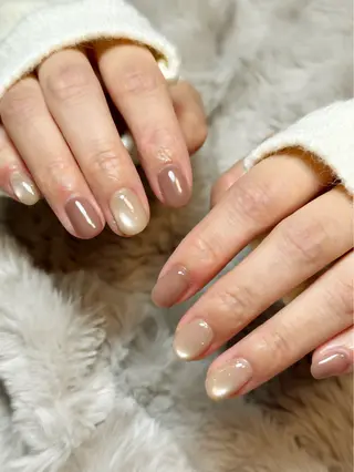 ネイル Tiny Glowのネイルデザイン