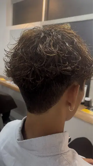 カラー メンズ 律喜/パーマ /メンズ/フェードのヘアスタイル