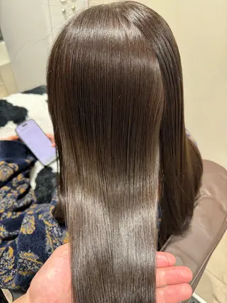 セミロング カラー ROW銀座所属・史上最高の艶感 『髪質改善』tomのヘアスタイル