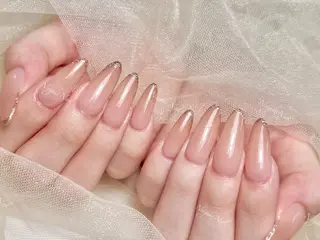 ネイル 🦋 Queenieのネイルデザイン