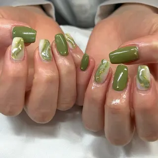 ネイル shine'an fuka🌿🫧のネイルデザイン