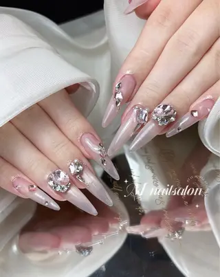 ネイル M🌷nail 長さだし専門店のネイルデザイン