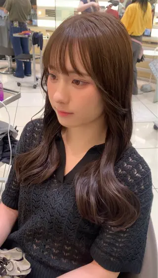 ロング 赤みオフの透明感職人 /ケア重視の美髪施術のヘアスタイル
