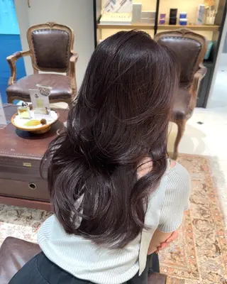 セミロング One by The Ect所属・尾田 一仁のヘアスタイル