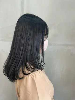 カラー 益 佑夏のヘアスタイル