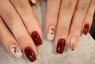 ネイル 穎 アオリのネイルデザイン