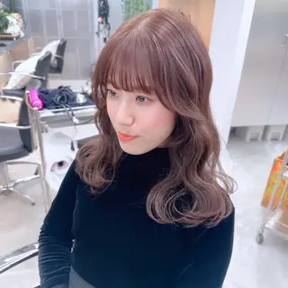 セミロング カラー 岡野 静華のヘアスタイル