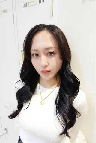 ロング カラー ブリーチなしカラー RURI🩵のヘアスタイル