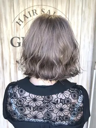 ミディアム カラー GRANDE アオキのヘアスタイル