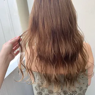 ロング カラー dot.tokyo所属・天野 利咲のヘアスタイル