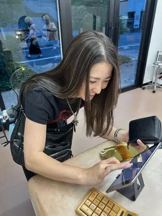 ロング 森本 笑のヘアスタイル