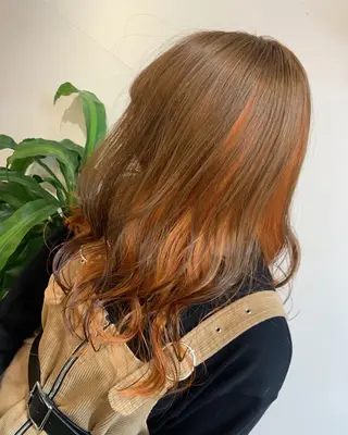 セミロング カラー HARUKI💐笹塚 インナーカラーのヘアスタイル