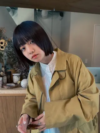 ミディアム 五屋 美咲のヘアスタイル