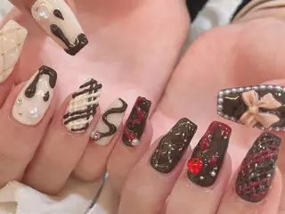 ネイル VIVIAN リサのネイルデザイン