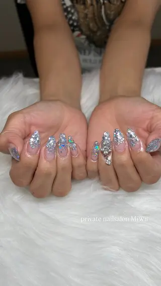 ネイル 𝐧𝐚𝐢𝐥 𝐌𝐢𝐖𝐢𝐢のネイルデザイン