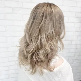 ミディアム カラー ノンダメージサロンBonheur銀座並木通り店所属・ULTOWA/銀座 ERIのヘアスタイル