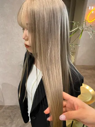 ロング カラー ヘアアレンジ XENA表参道 MIKUのヘアスタイル