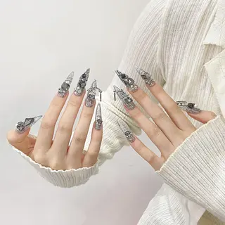 ネイル Yui 🧀のネイルデザイン