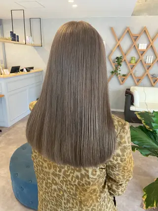 カラー ELLE&SALLY 石野のヘアスタイル