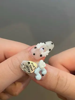 ネイル 五十嵐 莉奈のネイルデザイン