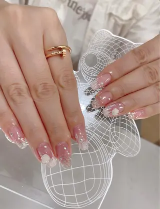 ネイル AngelChris ビューティーサロンのネイルデザイン