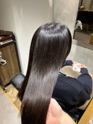 ロング 金澤 七海のヘアスタイル