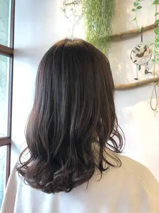 セミロング ニイムラ ミキのヘアスタイル