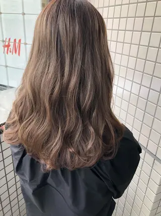 ミディアム カラー 女性リピ90%🍨 🩷佐藤みずきのヘアスタイル