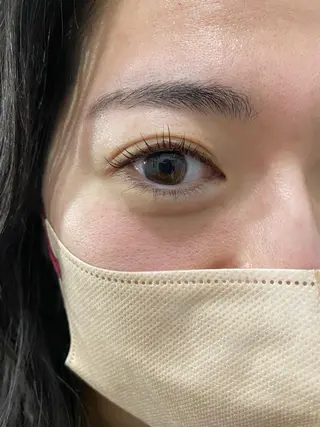 マツエク・マツパ ブリーチなしカラー ダブルカラーエクステのヘアスタイル