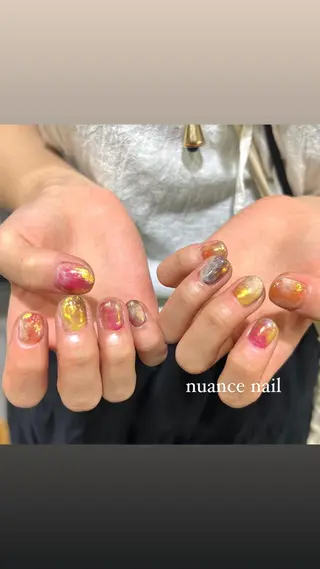 ネイル 暖色カラー/レイヤー カット/Yunaのヘアスタイル