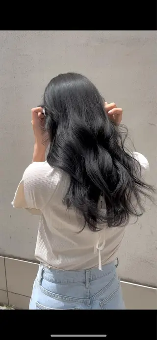 カラー 🟣niw SHUNNA🟣のヘアスタイル