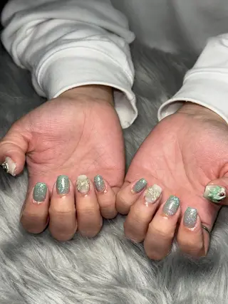 ネイル Momoka 🍑🎀のネイルデザイン