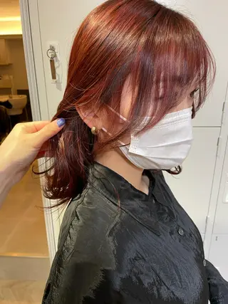 ミディアム カラー akane .のヘアスタイル