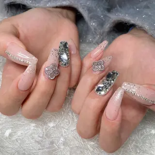 ネイル Nail&eye Belire 新宿のネイルデザイン