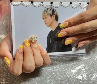 ネイル VIERU 🌈🎀💖のネイルデザイン