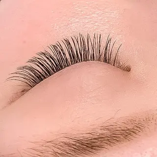 マツエク・マツパ アイサロンTOP BROW天王寺あべの店所属・TOPBROW マユリのマツエク・マツパデザイン