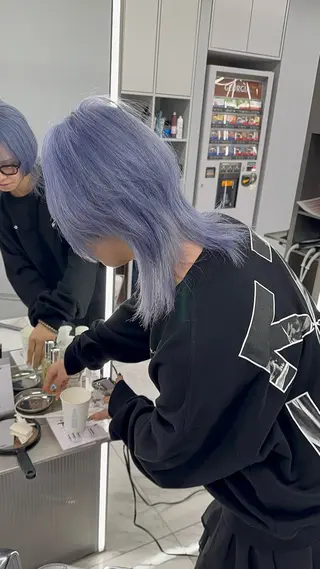 セミロング カラー 透明感ミルクティー✨ 西澤 ジュンヤのヘアスタイル