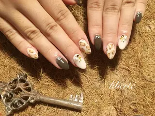 ネイル liberté (リベルテ)のネイルデザイン