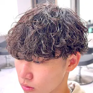 ショート パーマ ヘアアレンジ メンズ 艶カラー の達人のヘアスタイル