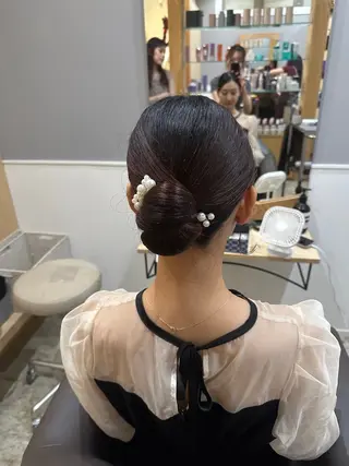 ミディアム miloc MOMOKAのヘアスタイル