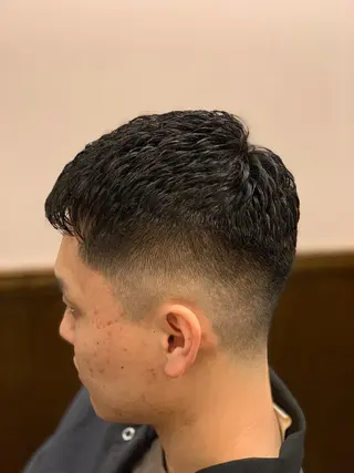 ショート HIRO銀座　バーバーショップ丸の内所属・ヒロ銀座 林のヘアスタイル