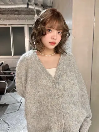 セミロング カラー ゆほこ クリーミーcolorのヘアスタイル