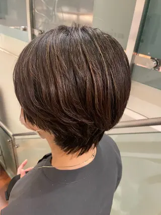 ショート カットモデル ヨネダのヘアスタイル