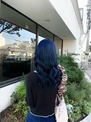 ロング ROZA germe所属・SHIO / ハイトーンカラーのヘアスタイル