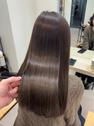 セミロング レイヤー×縮毛矯正 深見 拓のヘアスタイル