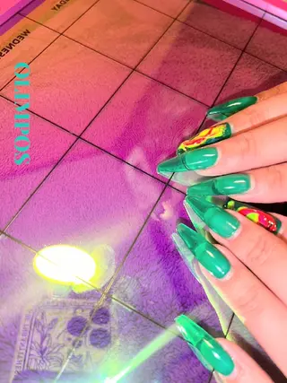 ネイル OLIMPOS. nailのネイルデザイン